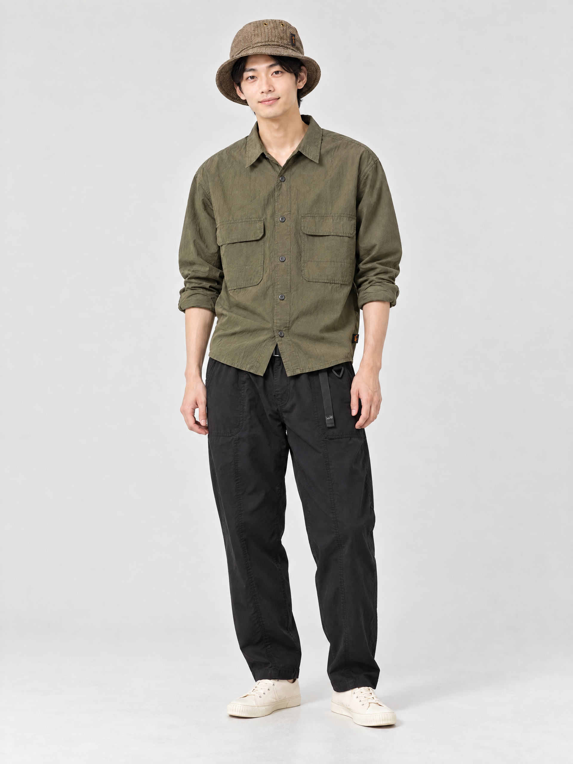 ROKX CARGA PANT BLACK AI 모델 착용 이미지